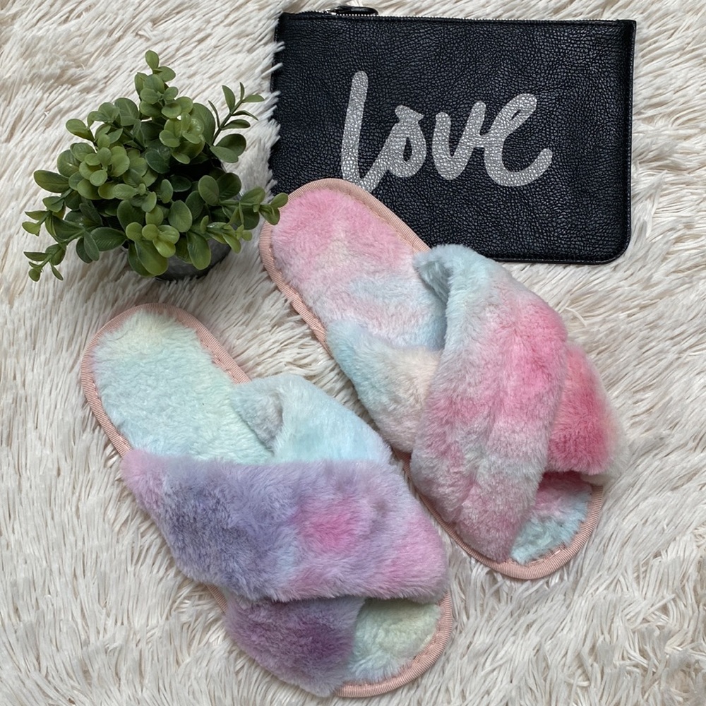 Boutique Tie Dye Crisscross Slippers 💗 Pastel Pink Blue & Purple
